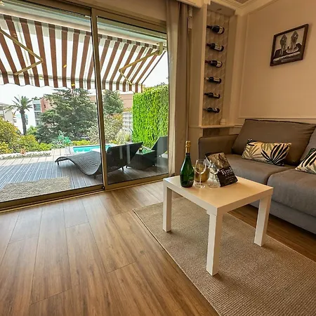 Apartmán Piscine Privee, Plages A Pied & Palais A Proximite